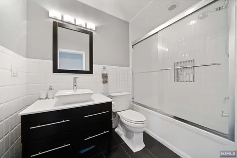 200 Oak Street Ridgewood NJ 07450