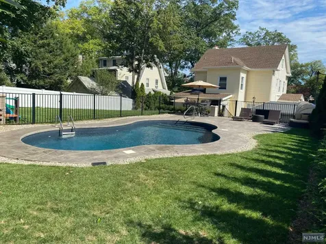 200 Oak Street Ridgewood NJ 07450
