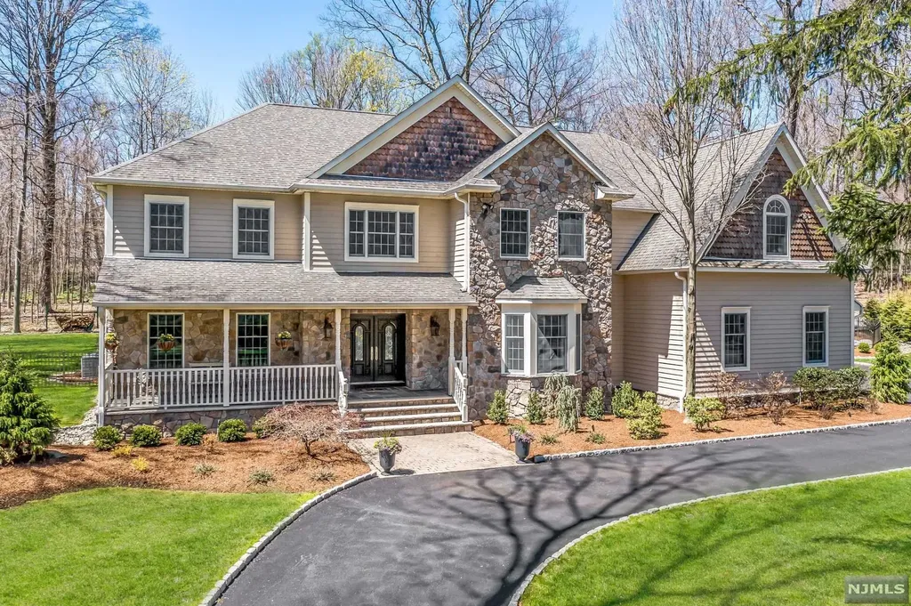 17 Hemlock Hill Road Upper Saddle River NJ 07458