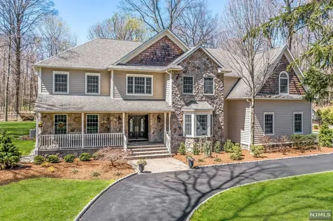 17 Hemlock Hill Road Upper Saddle River NJ 07458