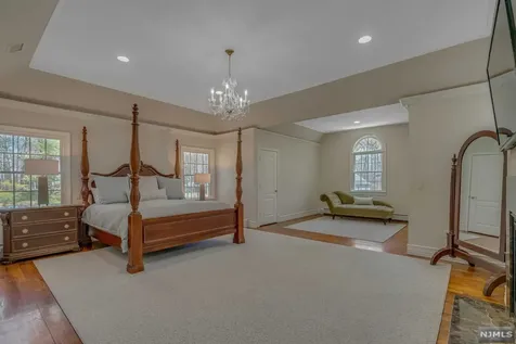 17 Hemlock Hill Road Upper Saddle River NJ 07458