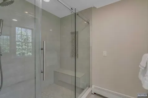 17 Hemlock Hill Road Upper Saddle River NJ 07458