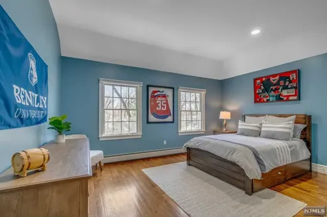 17 Hemlock Hill Road Upper Saddle River NJ 07458