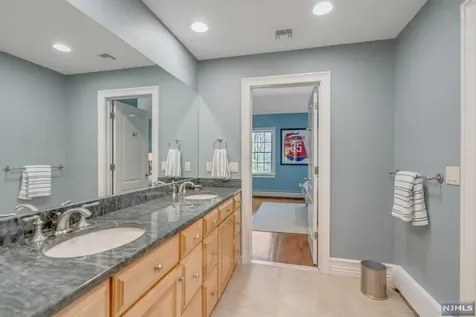 17 Hemlock Hill Road Upper Saddle River NJ 07458