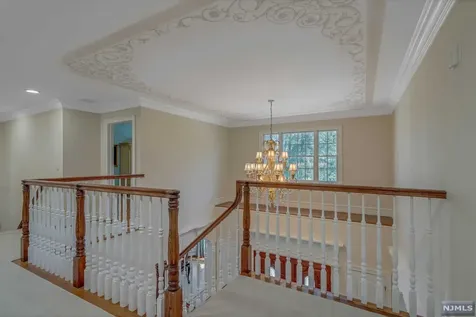 17 Hemlock Hill Road Upper Saddle River NJ 07458