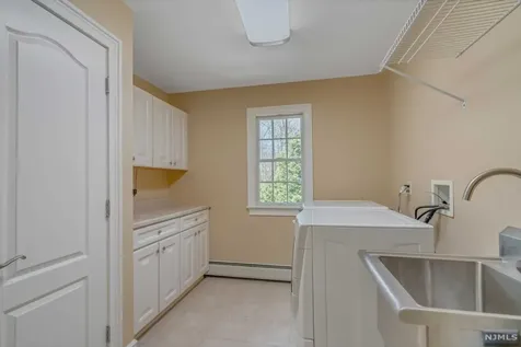 17 Hemlock Hill Road Upper Saddle River NJ 07458