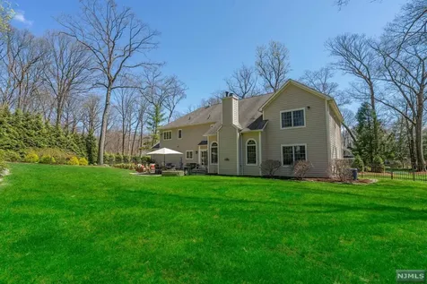 17 Hemlock Hill Road Upper Saddle River NJ 07458