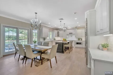 17 Hemlock Hill Road Upper Saddle River NJ 07458