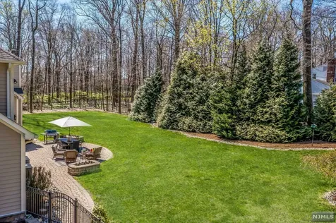 17 Hemlock Hill Road Upper Saddle River NJ 07458