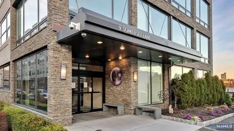 9 Somerset Lane Edgewater NJ 07020