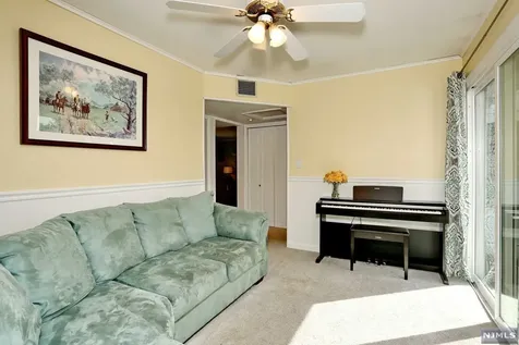 22 Richard Drive Waldwick NJ 07463