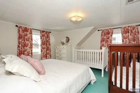 22 Richard Drive Waldwick NJ 07463