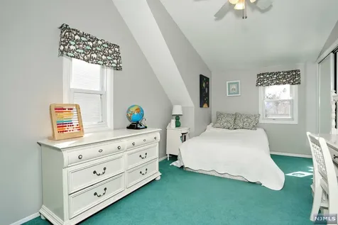 22 Richard Drive Waldwick NJ 07463