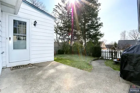 22 Richard Drive Waldwick NJ 07463