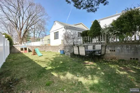 22 Richard Drive Waldwick NJ 07463
