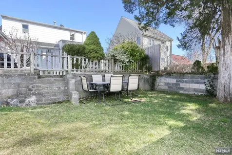 22 Richard Drive Waldwick NJ 07463