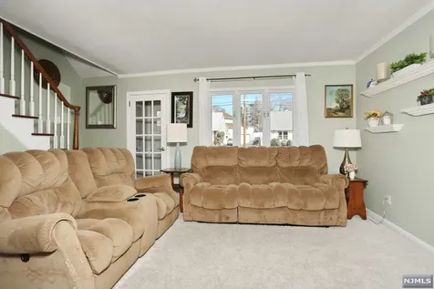 22 Richard Drive Waldwick NJ 07463