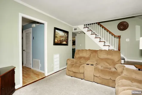 22 Richard Drive Waldwick NJ 07463