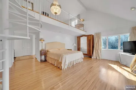 16 Baldwin Road Saddle River NJ 07458