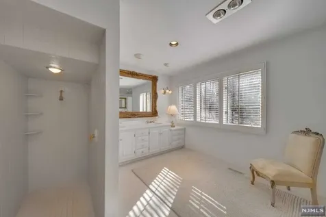 16 Baldwin Road Saddle River NJ 07458