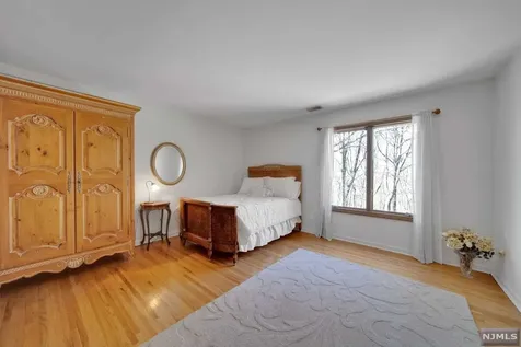 16 Baldwin Road Saddle River NJ 07458