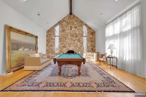 16 Baldwin Road Saddle River NJ 07458