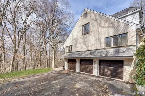 16 Baldwin Road Saddle River NJ 07458