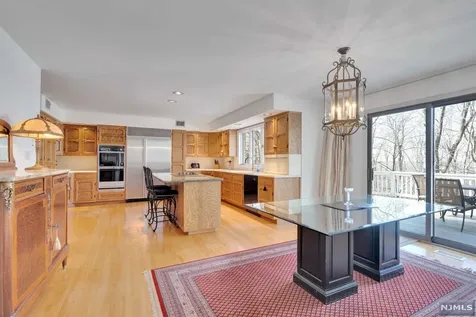 16 Baldwin Road Saddle River NJ 07458