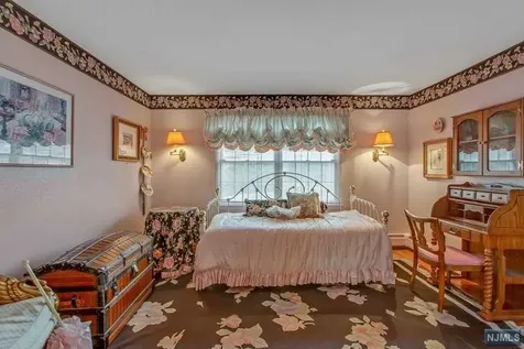 668 Farmdale Road Franklin Lakes NJ 07417