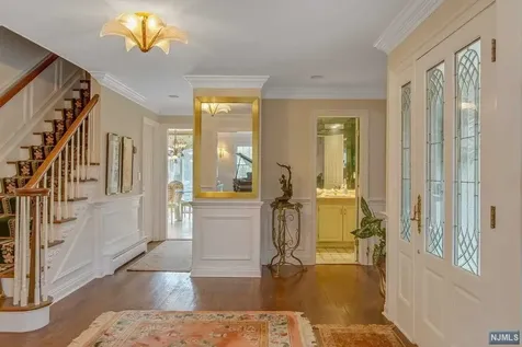 668 Farmdale Road Franklin Lakes NJ 07417