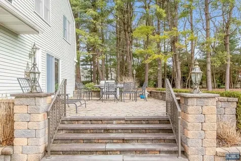 668 Farmdale Road Franklin Lakes NJ 07417