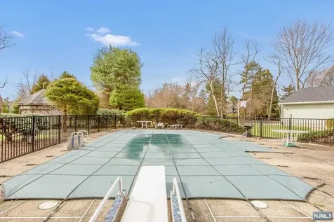 668 Farmdale Road Franklin Lakes NJ 07417