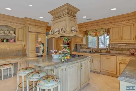 668 Farmdale Road Franklin Lakes NJ 07417