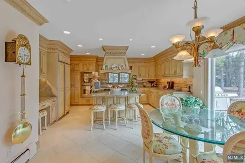 668 Farmdale Road Franklin Lakes NJ 07417