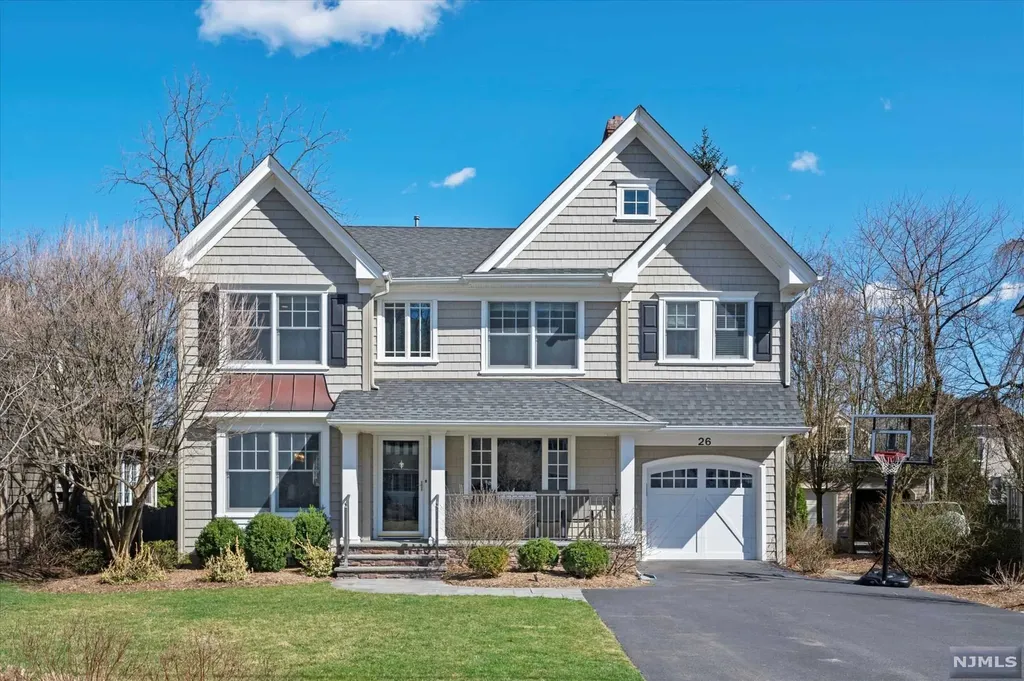26 Carlton Avenue Ho-ho-kus NJ 07423