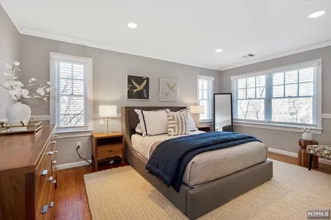 26 Carlton Avenue Ho-ho-kus NJ 07423