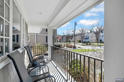 26 Carlton Avenue Ho-ho-kus NJ 07423