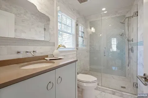 26 Carlton Avenue Ho-ho-kus NJ 07423