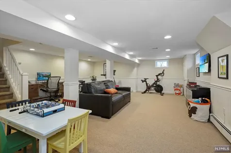 26 Carlton Avenue Ho-ho-kus NJ 07423