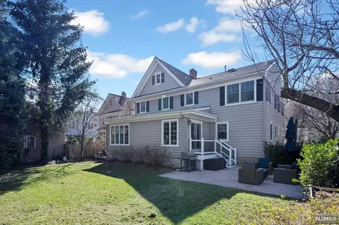 26 Carlton Avenue Ho-ho-kus NJ 07423