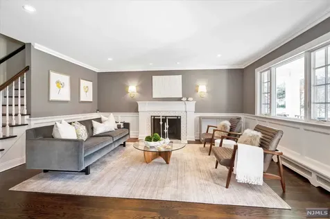 26 Carlton Avenue Ho-ho-kus NJ 07423