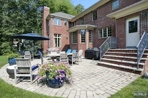 31 Old Farms Road Woodcliff Lake NJ 07677