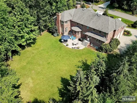 31 Old Farms Road Woodcliff Lake NJ 07677