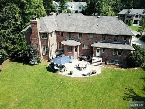 31 Old Farms Road Woodcliff Lake NJ 07677