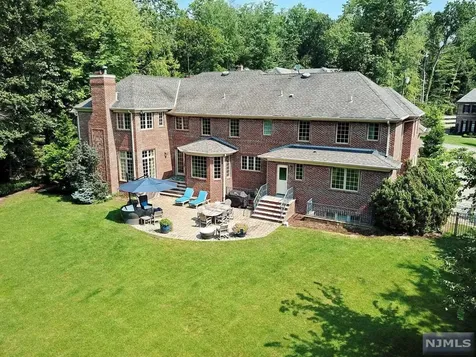 31 Old Farms Road Woodcliff Lake NJ 07677