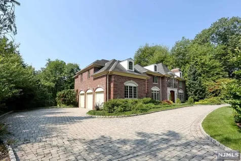 31 Old Farms Road Woodcliff Lake NJ 07677