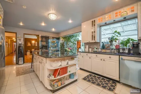 32 Bodie Road Wayne NJ 07470