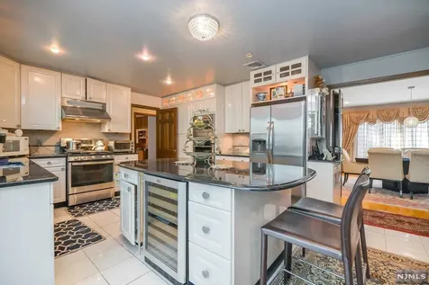 32 Bodie Road Wayne NJ 07470