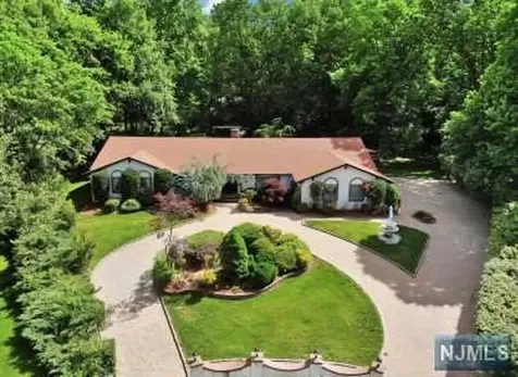 32 Bodie Road Wayne NJ 07470