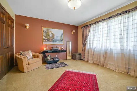 32 Bodie Road Wayne NJ 07470